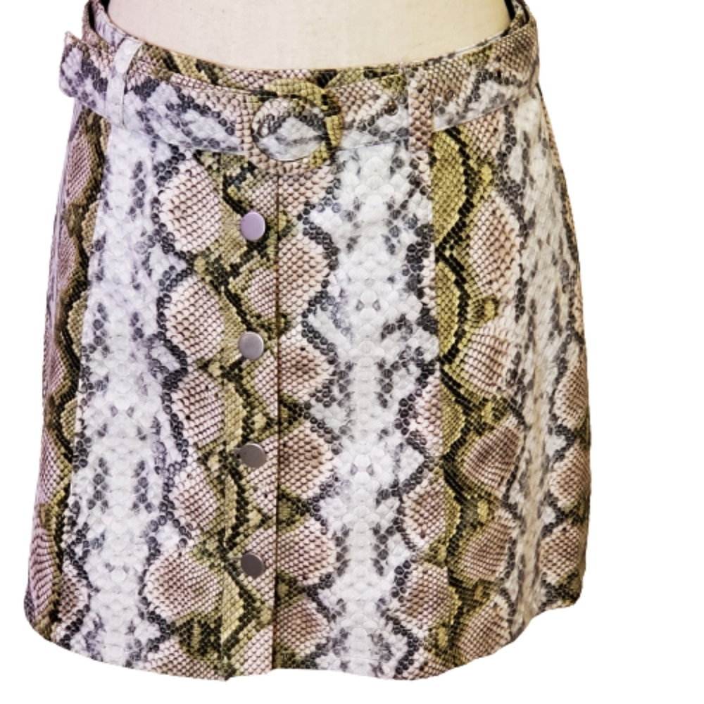 Le Lis Faux Leather Multi-Color Snakeskin Print Mini Skirt, Medium - Picture 3 of 15